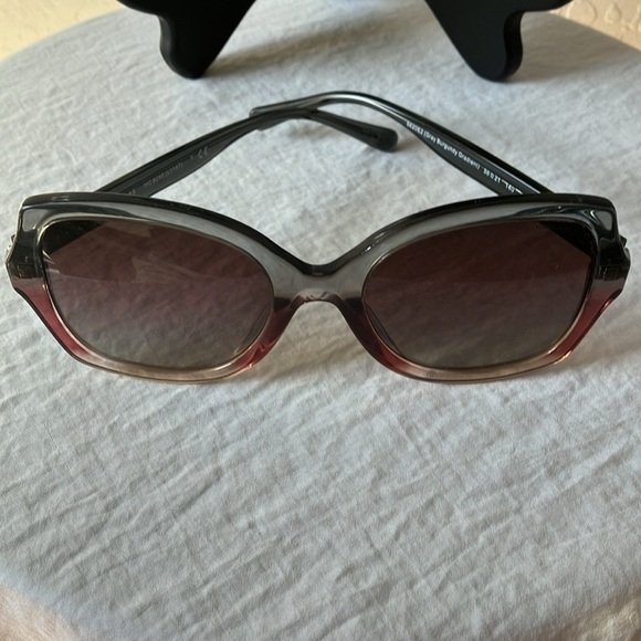 Coach: Gray Horse & Carriage (L1147) Burgundy Gradient Sunglasses with case - Picture 14 of 16
